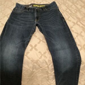 Men’s Lee Extreme motion denim jeans, 32 x 32, straight leg, dark denim